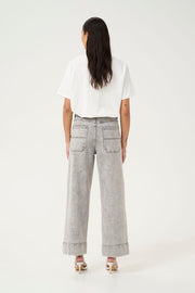 Amelia 7/8 Crop Jeans in Grey Washed Denim