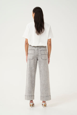 Amelia 7/8 Crop Jeans in Grey Washed Denim