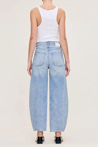 Miro Barrel Jeans In Tinted Light