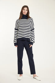 Long-Sleeved Striped Turtleneck in 2 Strjped Patterns