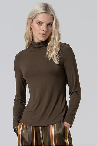 Long Sleeve Turtleneck Shirt in Dark Khaki