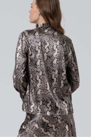 Long Sleeve Casual Shirt in Animal Print