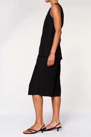 Hepburn Short Pant in Black Linen