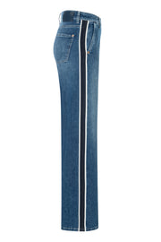 Alek Jean with Racing Stripe in Lefthand Mid