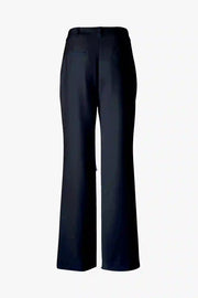 Straight Leg Pant With Welt Pockets in Navy