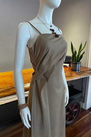 Side Stitch Pleated Midi-Dress in Mocha Brown