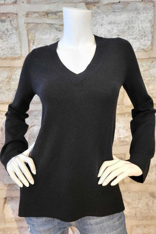 Bell-Sleeved, V-Neck Cashmere Sweater Two Colours
