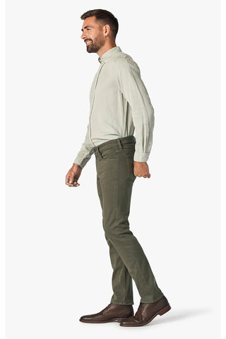 Cool Tapered-Legged Jeans in Green Comfort