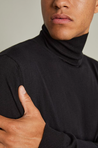 MAparcusman Pullover Sweater in 2 Colors