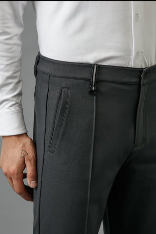 Performance Knit Trouser in Black